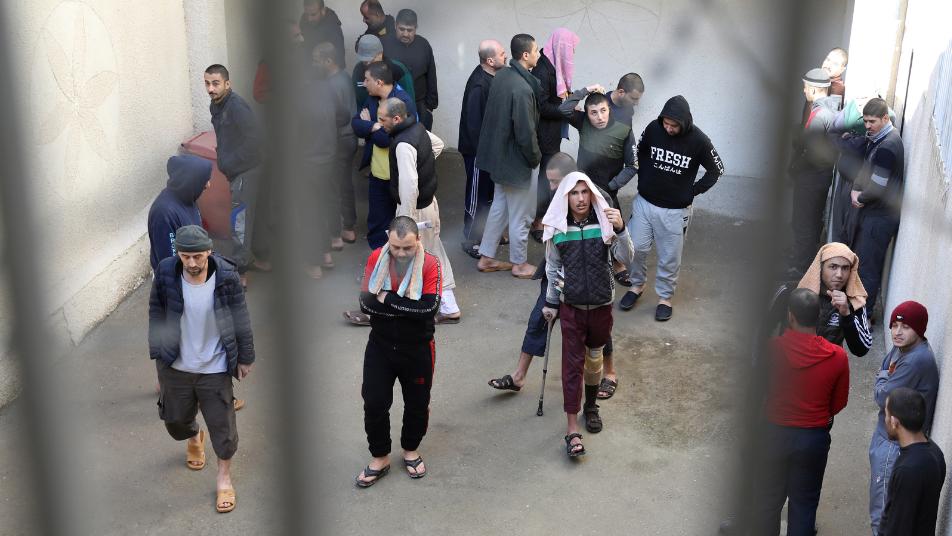 سجناء #داعش ينفذون عصياناً مدنياً في سجن غويران في الحسكة