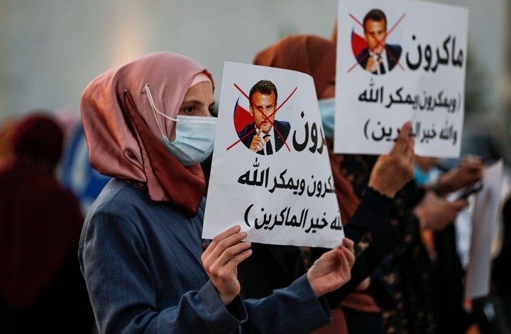 احتجاجات وإدانات متواصلة ضد إساءة فرنسا للنبي محمد