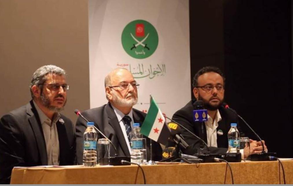 “إخوان سوريا” تطالب “ماكرون” بالاعتذار عن تصريحات استفزت المسلمين