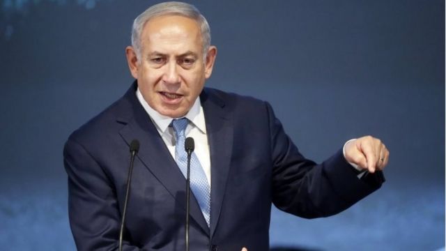 نتنياهو لن يوقف قصف غزة.. أعلن استمرار استهداف القطاع، وعشرات الإسرائيليين يتظاهرون رفضاً للحرب