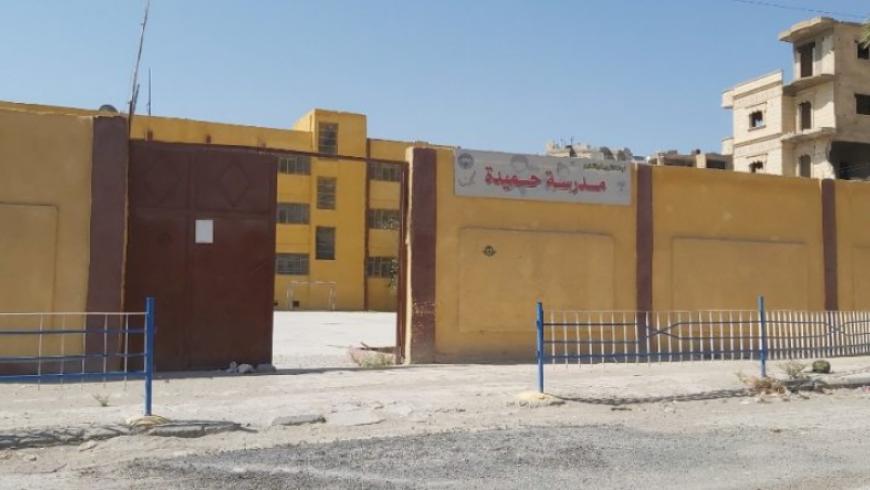 “الإدارة الذاتية” تفصل عشرات المعلمين في الرقة