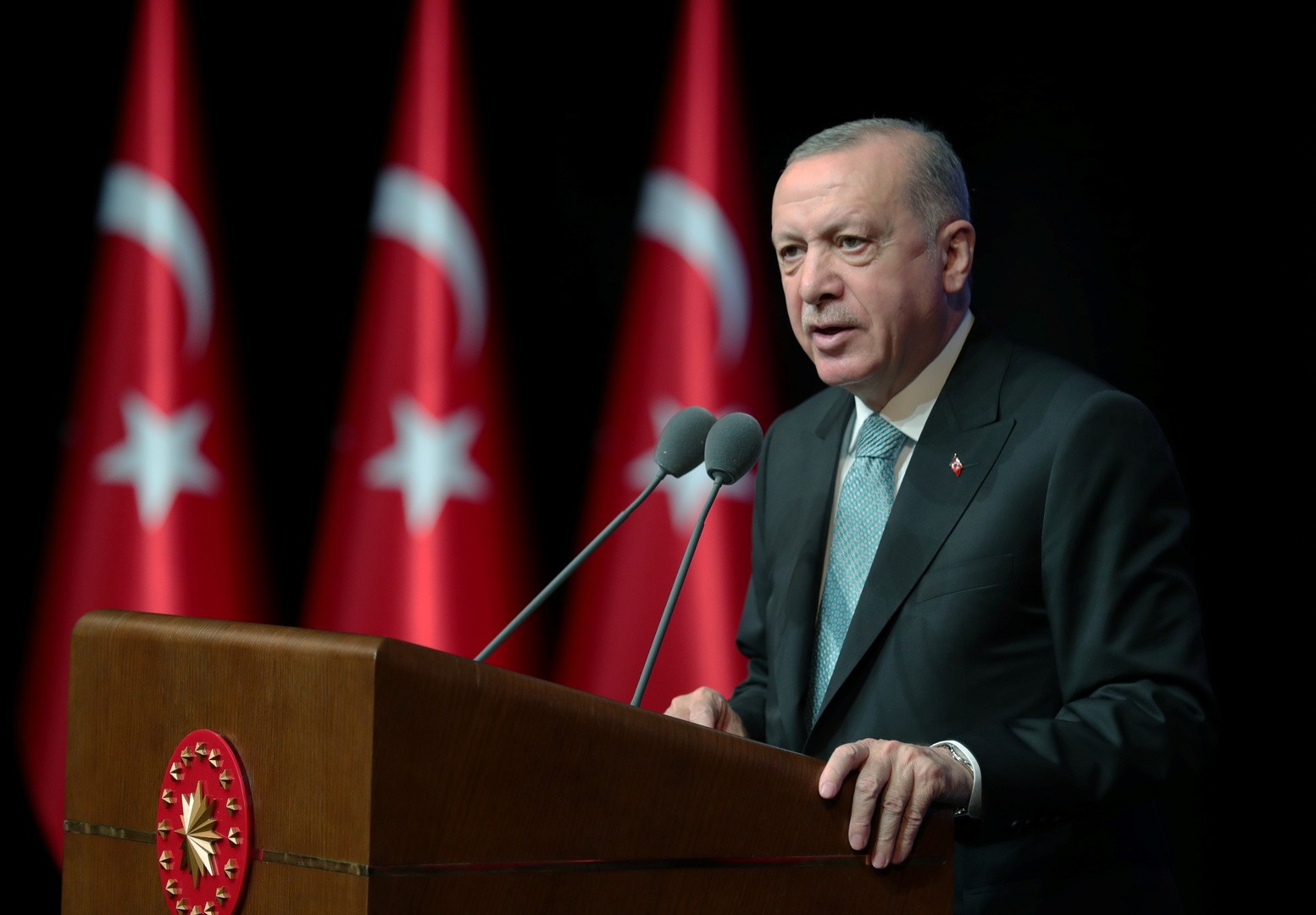 أردوغان يتحدث عن إعادة اللاجئين السوريين إلى بلادهم