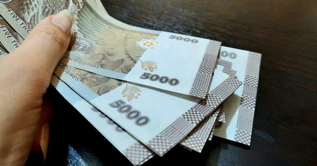 استقرار في سعر صرف الليرة السورية مقابل الدولار وانخفاض في سعر غرام الذهب