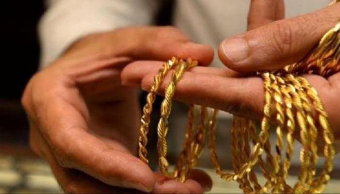انخفاض في سعر غرام الذهب وفق النشرة الرسمية في مناطق النظام