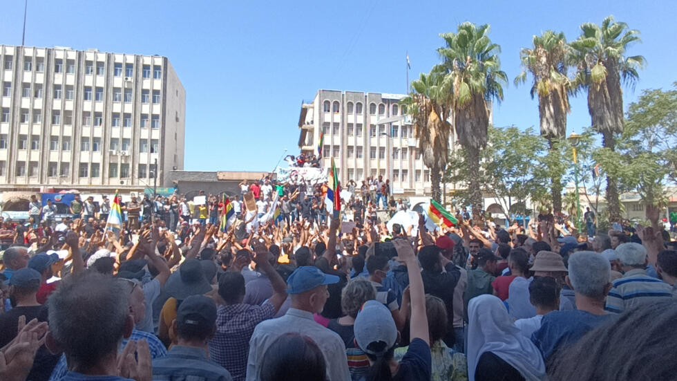 السويداء تواصل انتفاضتها في شهرها السادس وتؤكد على إسقاط النظام والحل السياسي