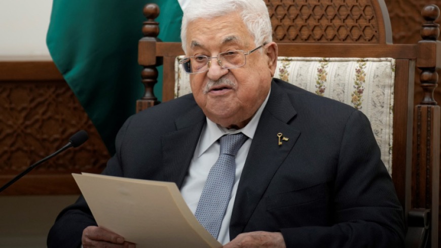 محمود عباس يصدر “إعلاناً دستورياً” بشأن رئاسة السلطة الفلسطينية