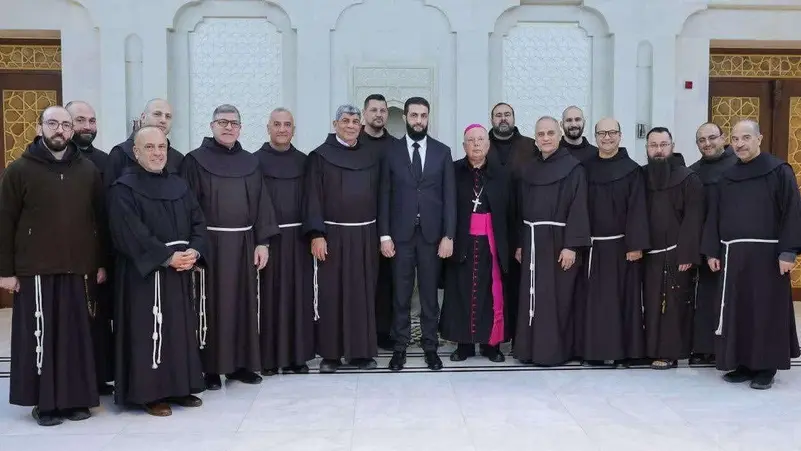“أحمد الشرع” يلتقي وفداً مسيحياً ويؤكد على تعزيز الوحدة الوطنية في سوريا