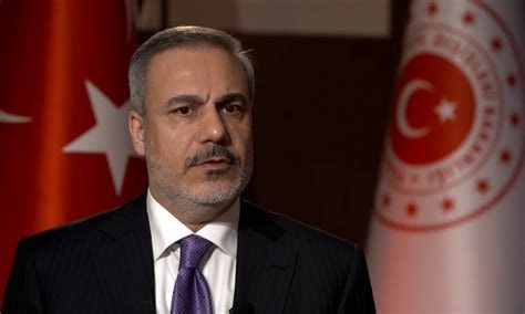 “تركيا” تؤكد التزامها بحماية مكونات المجتمع السوري وتطالب بخروج المقاتلين الأجانب
