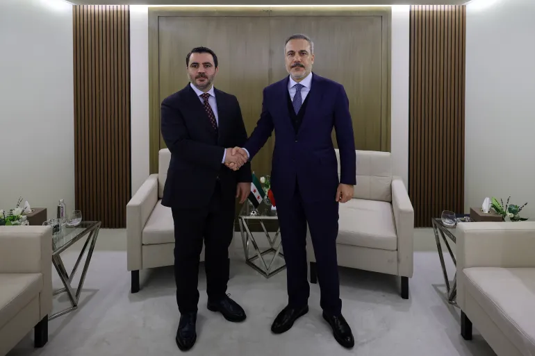 “أنقرة تستقبل وفداً سورياً رفيع المستوى في أول زيارة رسمية لتعزيز العلاقات الثنائية”