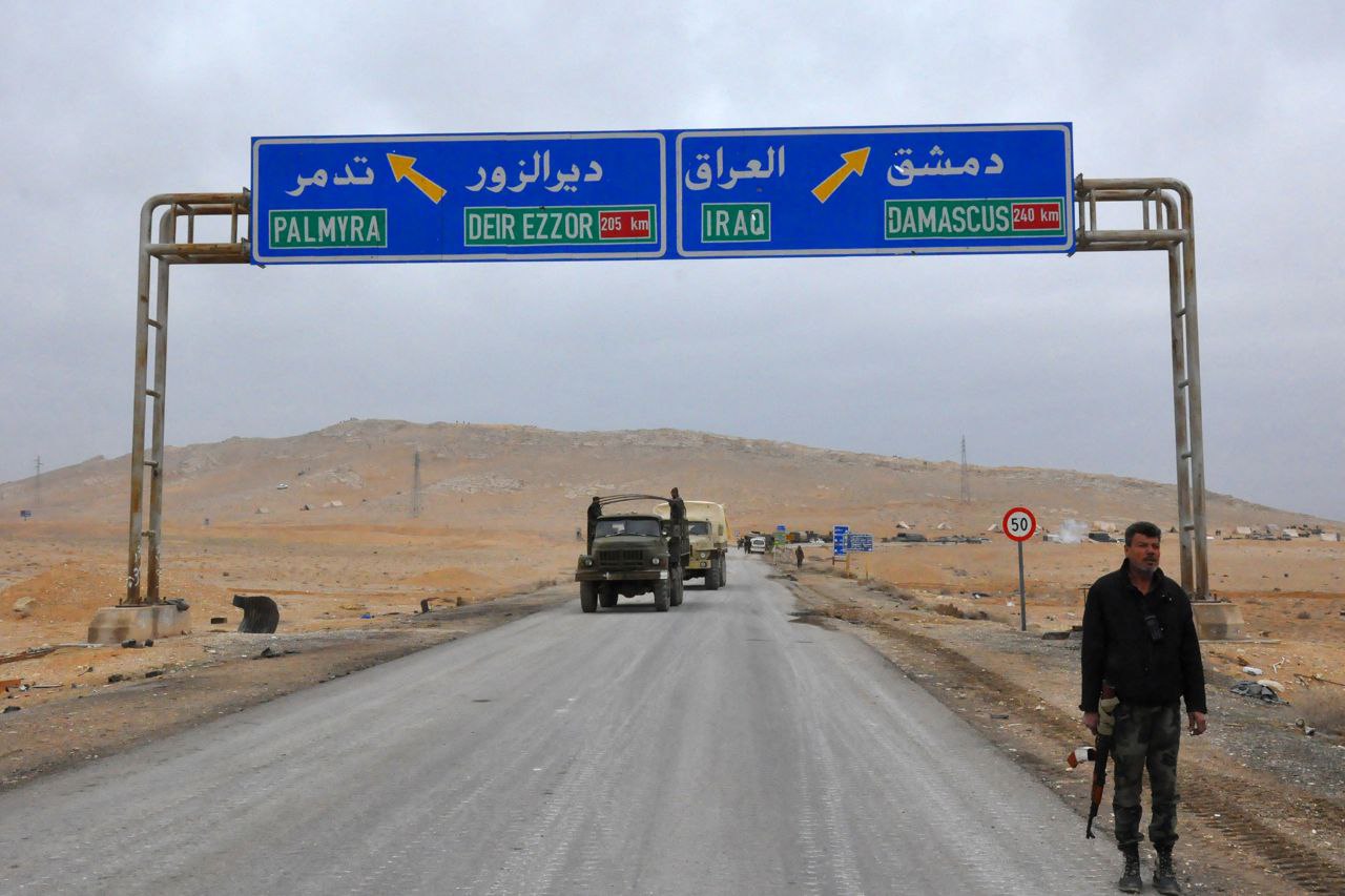 الجيش الإسرائيلي يعلن قصف موقعين وسط سوريا ويبرر: لإزالة التهديدات