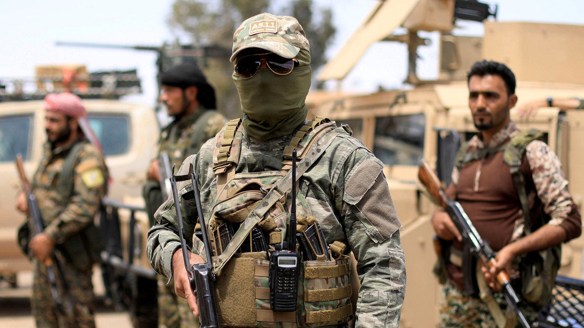 افتتاح مراكز تسوية جديدة في الطبقة وريفها: لإعادة دمج عناصر النظام السوري البائد والمجموعات المرتبطة به