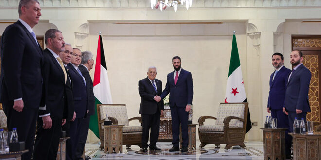 لقاء سوري-فلسطيني في دمشق: الرئيس أحمد الشرع يستقبل محمود عباس لبحث التعاون والتحديات الإقليمية