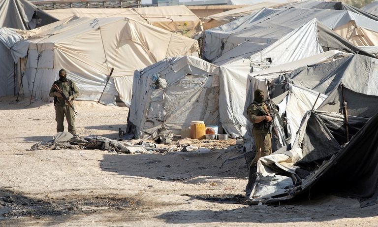 أسايش تعتقل 16 عنصرًا من “داعش” وتضبط أسلحة في مخيم الهول بالحسكة