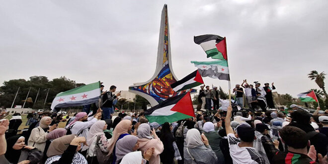 مظاهرة شعبية في دمشق دعماً لغزة ورفضاً للاعتداءات الإسرائيلية على سوريا