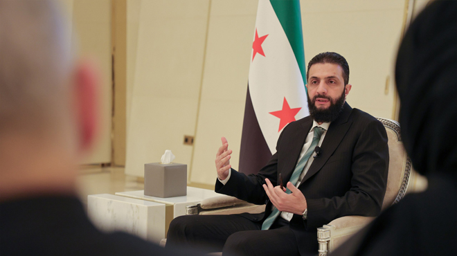 الرئيس أحمد الشرع يطرح رؤيته الاقتصادية أمام رجال الأعمال السوريين في الإمارات