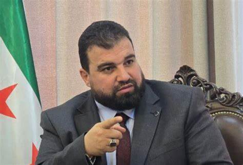 محافظ السويداء: الفصائل تبدأ بالاندماج مع وزارة الدفاع وخطط للاستقرار الأمني والخدمي