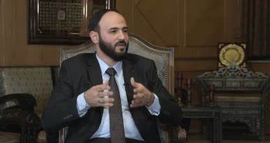 محافظ حلب: تعزيز الأمن وتطبيق اتفاق الشيخ مقصود على رأس الأولويات