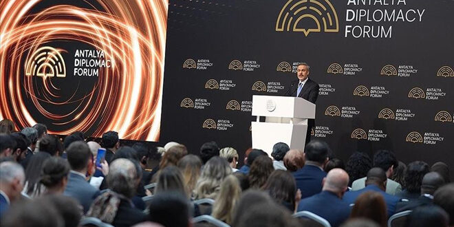 هاكان فيدان ينتقد التوغلات الإسرائيلية في سوريا ويؤكد دعم تركيا للحكومة السورية الجديدة
