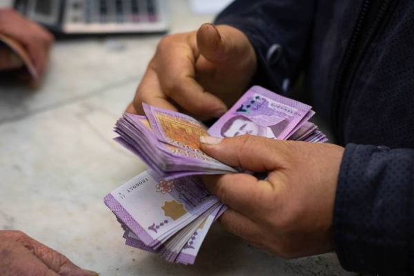 هل ستعتمد الحكومة السورية “الدينار الأموي” بدلاً من الليرة السورية؟