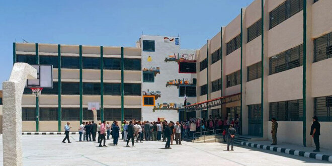 مؤلفة من ثلاثة طوابق.. وزير التربية يفتتح مدرسة بريف دمشق بدعم من الأمم المتحدة