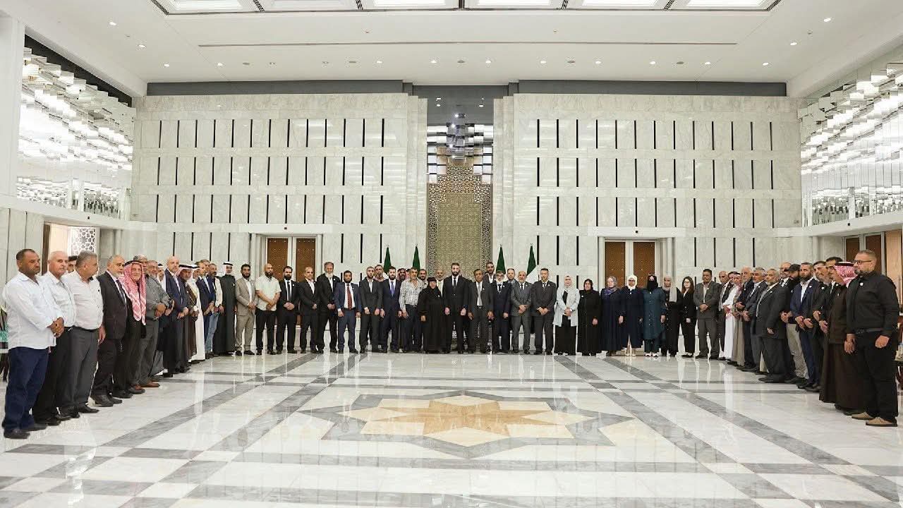 الرئيس أحمد الشرع يلتقي وجهاء وأعياناً من القنيطرة والجولان