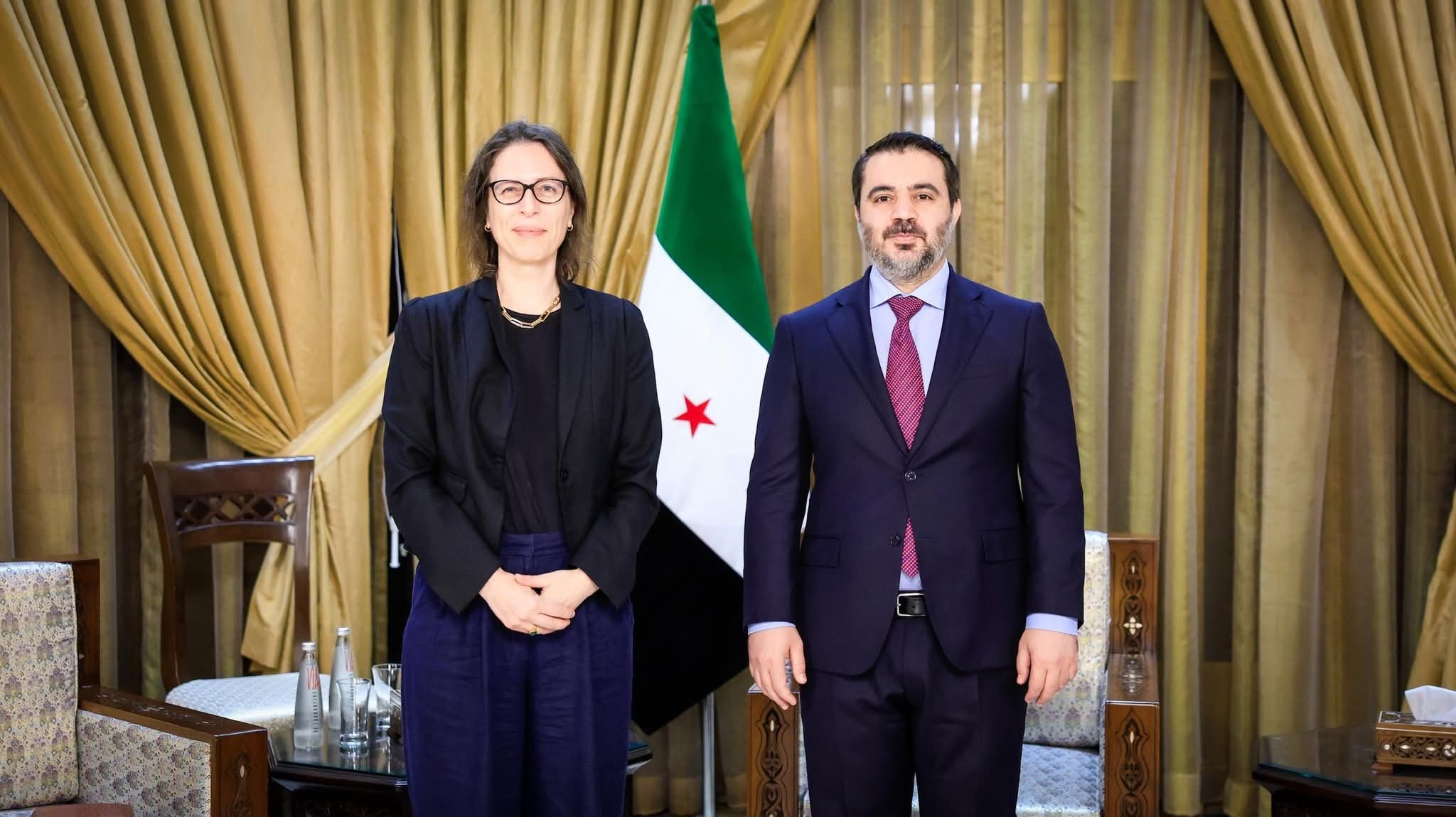 وزير الخارجية يبحث في دمشق مع مبعوثة المملكة المتحدة إلى سوريا تعزيز العمل المشترك ودعم الشعب السوري في مرحلة إعادة الإعمار