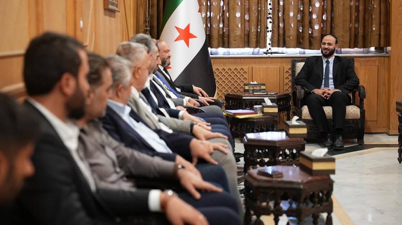 مباحثات بين محافظ حلب ووفد من غرفة التجارة لتطوير البيئة الاستثمارية