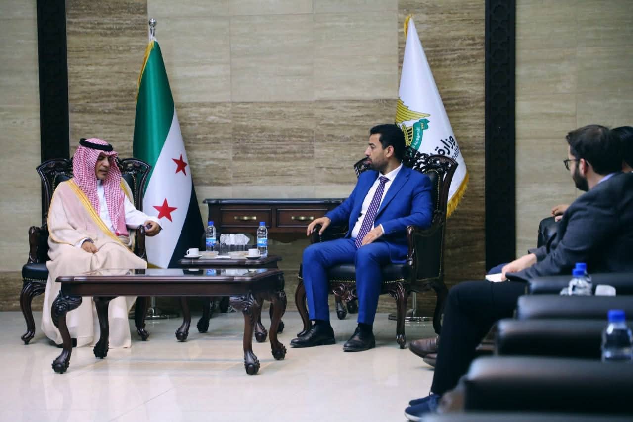 بهدف تعزيز التعاون في التوعية الصحية ومكافحة المخدرات.. لقاء بين وزير الصحة والسفير السعودي