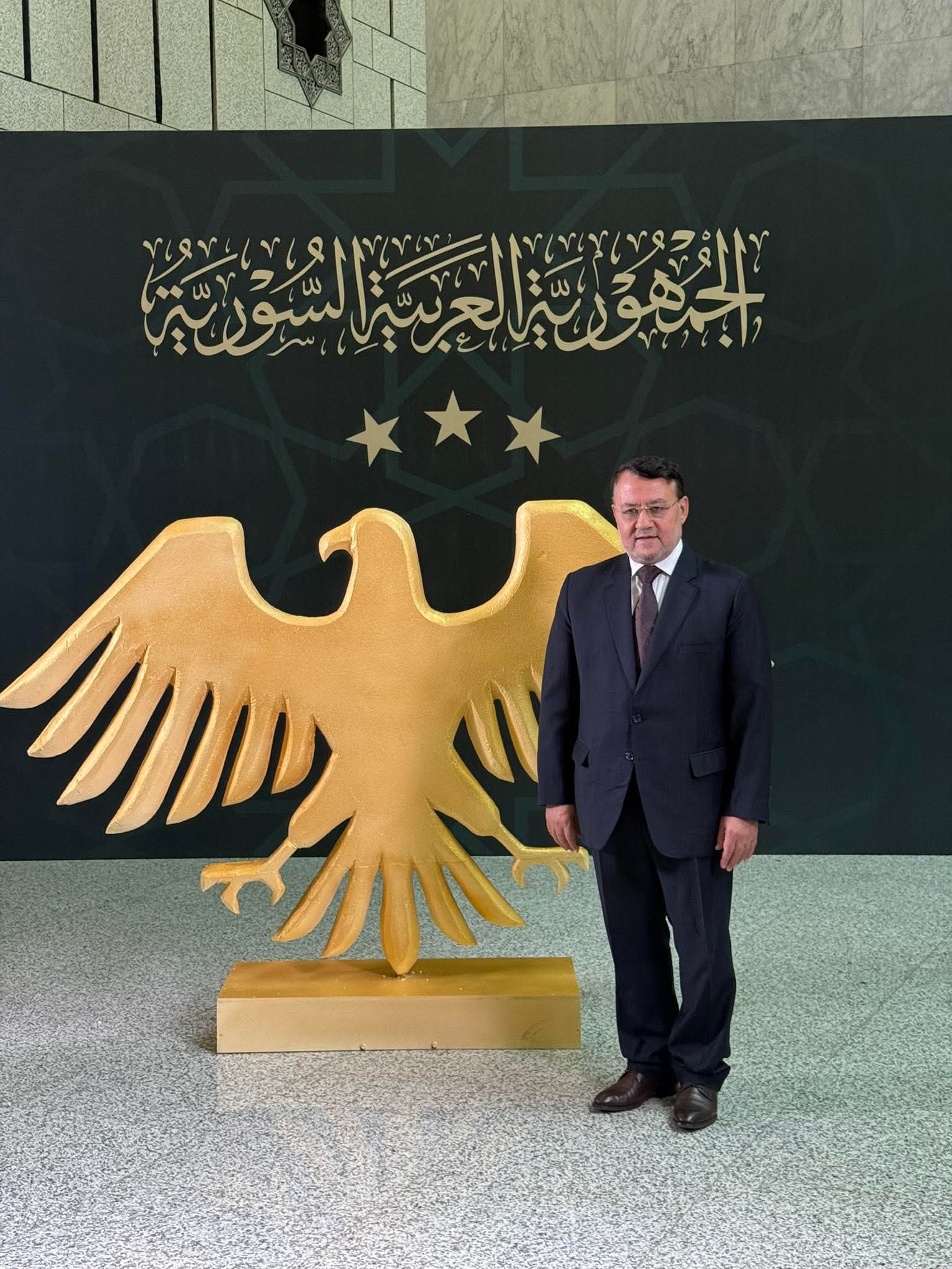 تعيين الدكتور أحمد موفق زيدان مستشاراً للرئيس الشرع