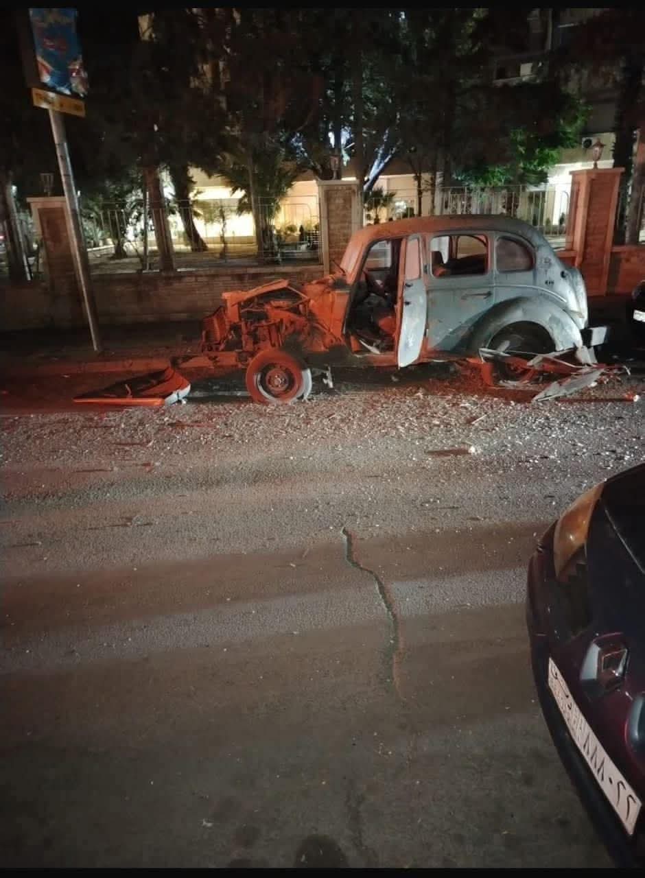 مراسلتنا: الانفجار في منطقة المزة ناتج عن انفجار عبوة ناسفة في سيارة مركونة بالقرب من الأتستراد العام ولا خسائر بشرية