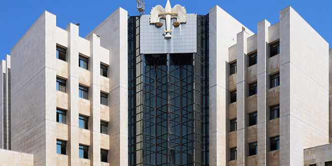 وزارة العدل تدعو المعتقلين السابقين في محكمة الإرهاب والمتضررين من القضاة إلى الادعاء عليهم