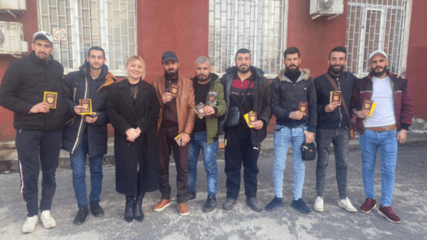 وعود بجواز وراتب.. كيف جندت فتاة روسية شباناً سوريين للقتال في أوكرانيا؟