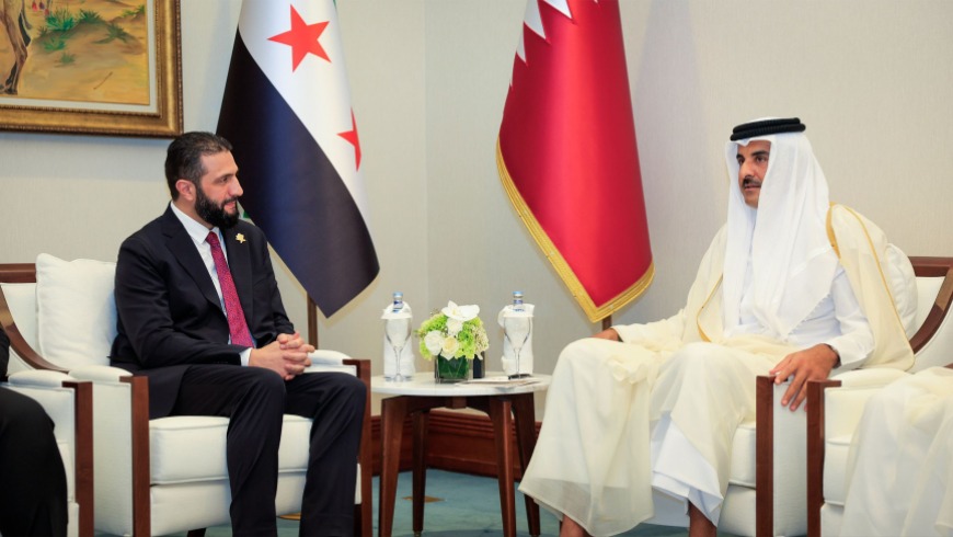 الرئيس الشرع يلتقي أمير قطر في الدوحة
