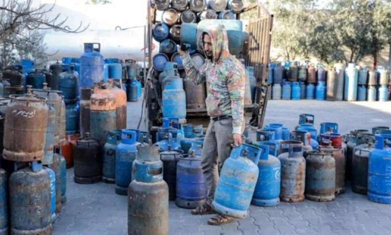 أزمة الغاز تضرب من جديد محافظة درعا وتهريب متواصل إلى السويداء