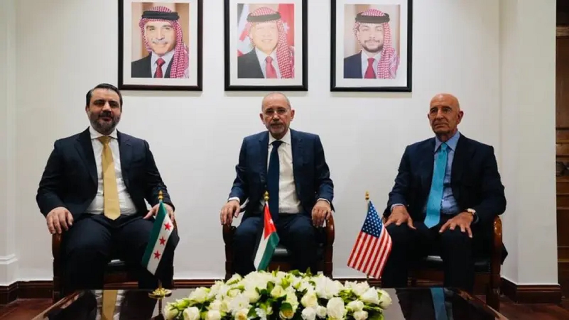 مباحثات بين توم باراك وأيمن الصفدي حول المستجدات الأخيرة في حلب