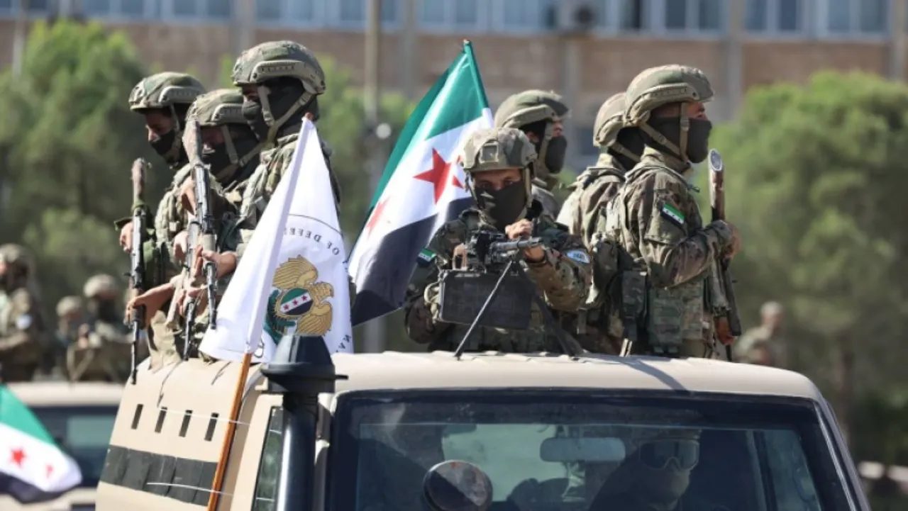 الجيش السوري: قواتنا بدأت عملية الانتشار في منطقة الجزيرة لتأمينها بموجب الاتفاق بين الدولة السورية و”قسد”
