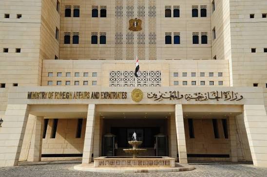 الخارجية السورية: عملية الدمج مع “قسد” ستسير بسلاسة إن تم الالتزام بما جاء في الاتفاق