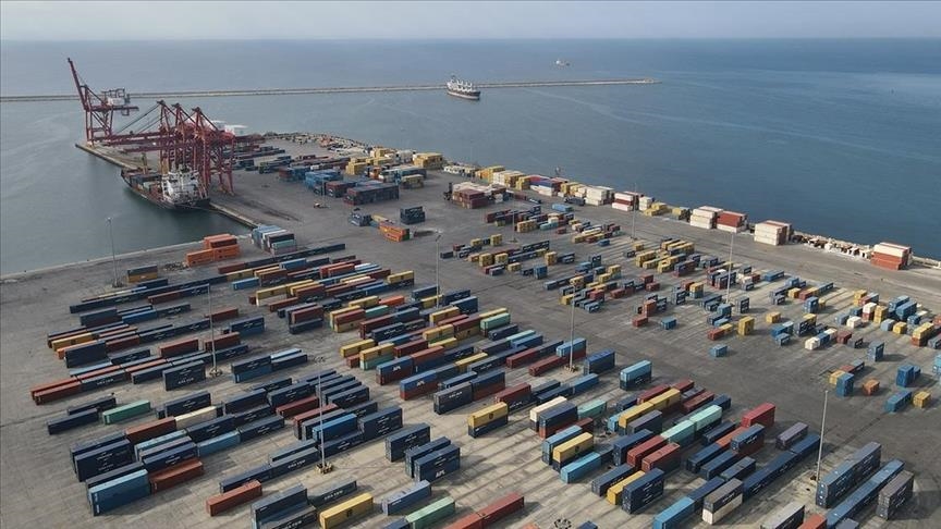 مرفأ اللاذقية يستقبل أطنان من الحديد ومعمل حديد حماة يستأنف عمله
