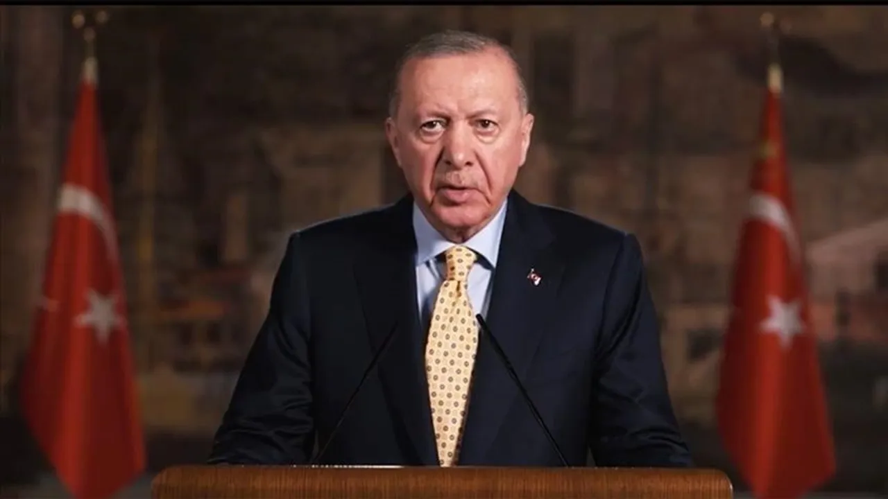 أردوغان: الخطوات نحو الاندماج الكامل في سوريا تخضع لمراقبة دقيقة مع تقديم توجيهات لتنفيذ الاتفاق