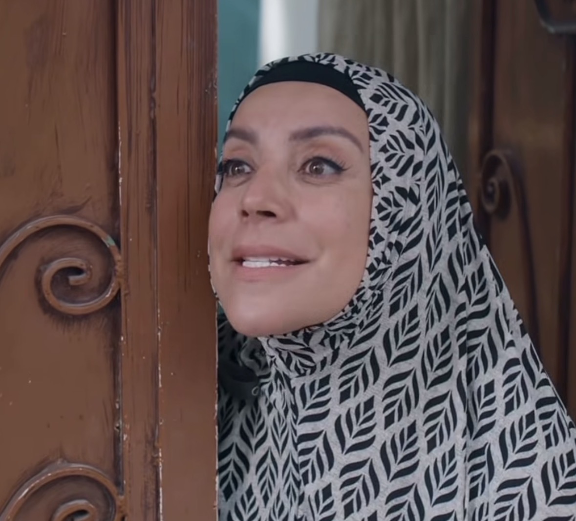 ضرورات فنية أم مبررات لـ “البيدوفيليا”.. شكران مرتجى ترد على انتقادات مسلسل “عيلة الملك”