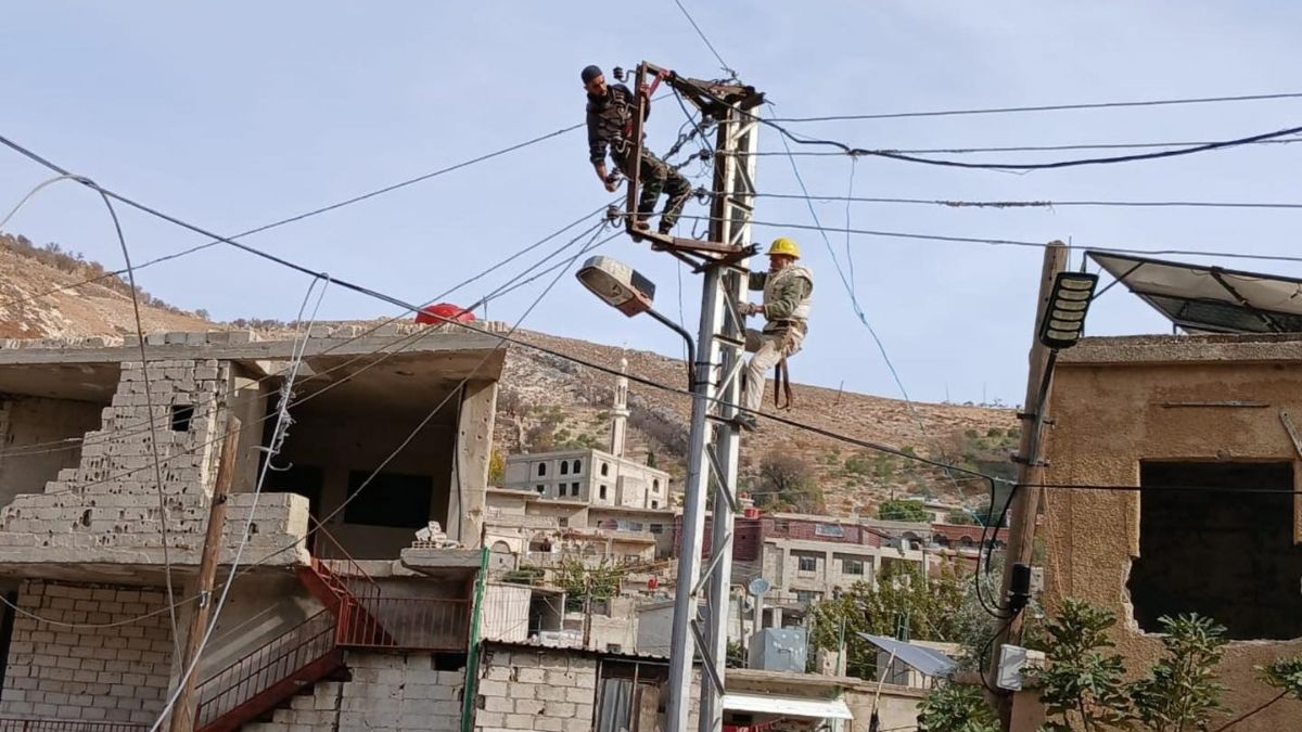 أعطال في شبكات كهرباء بريف دمشق نتيجة الأحوال الجوية