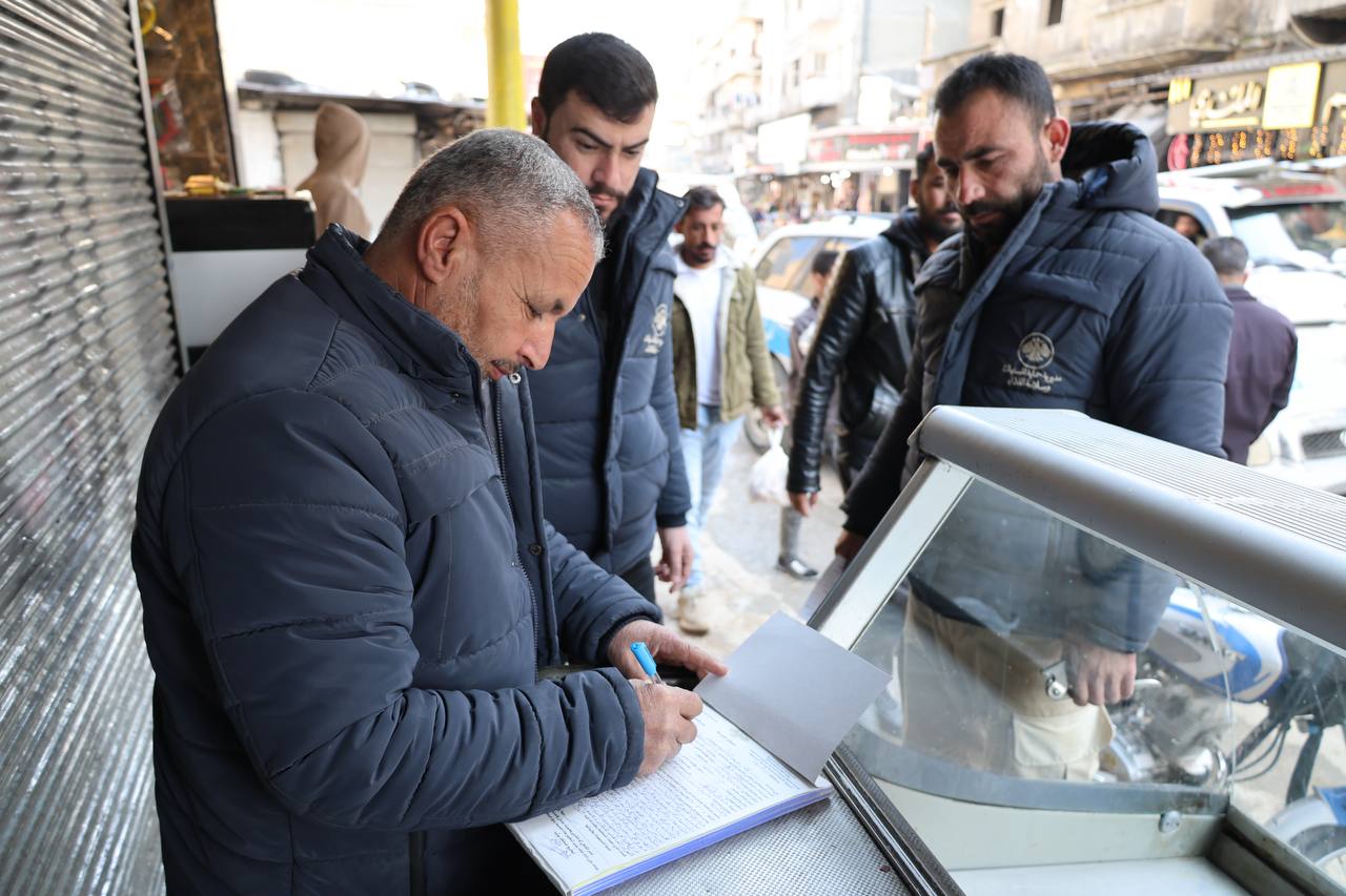 إغلاق عددٍ من محلات بيع اللحوم في إدلب.. فما القصة؟