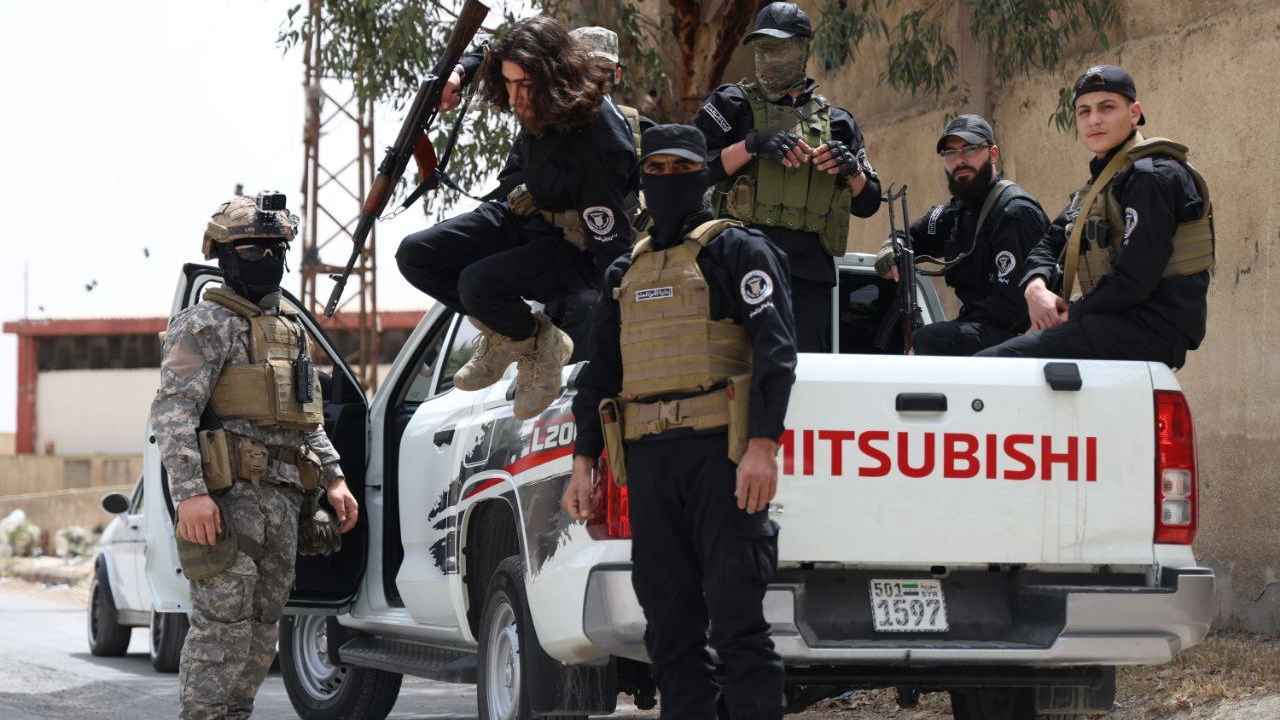 قوى الأمن الداخلي تلقي القبض على زعيم ميليشيا متورط بشبكات تهريب المخدرات